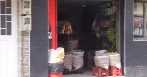 TIENDA DE BARRIO CALLE 23B CON 119B